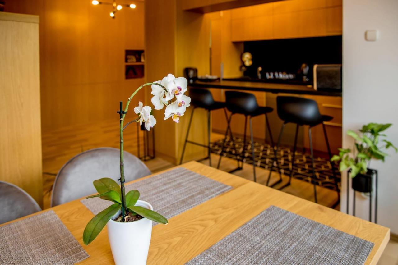 Rose Gold Apartment Залегершег Екстериор снимка
