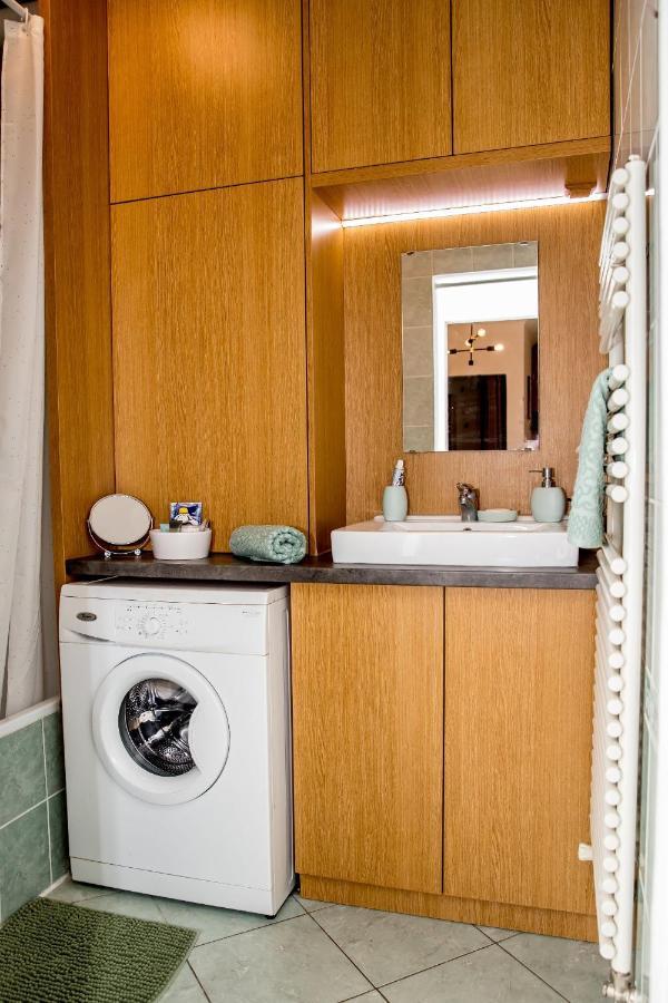 Rose Gold Apartment Залегершег Екстериор снимка