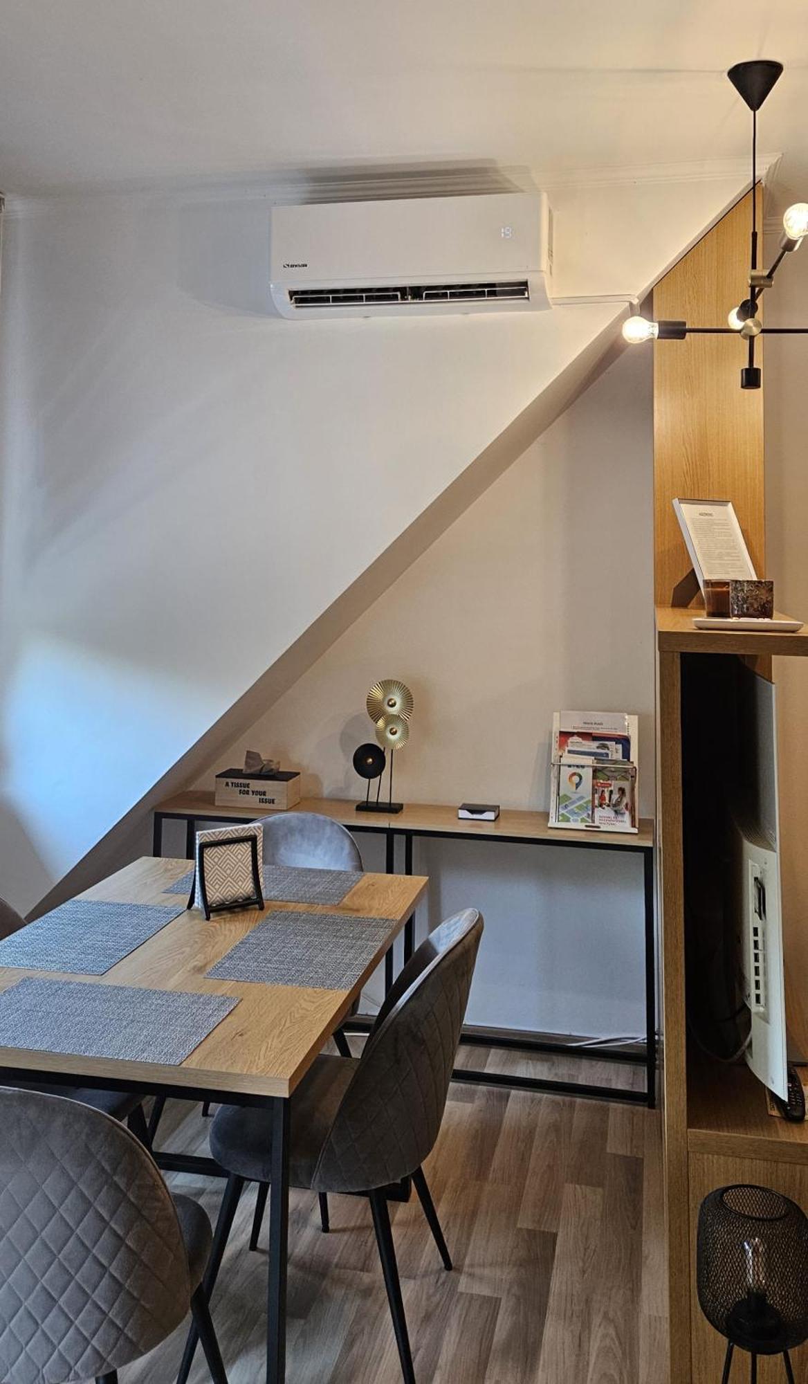 Rose Gold Apartment Залегершег Екстериор снимка